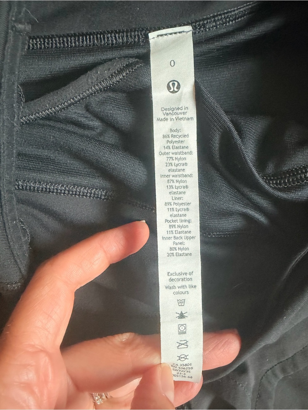 Like new lululemon Girls/Women's Balck Athletic Shorts High Waist Running Size 0 - Picture 4 of 5